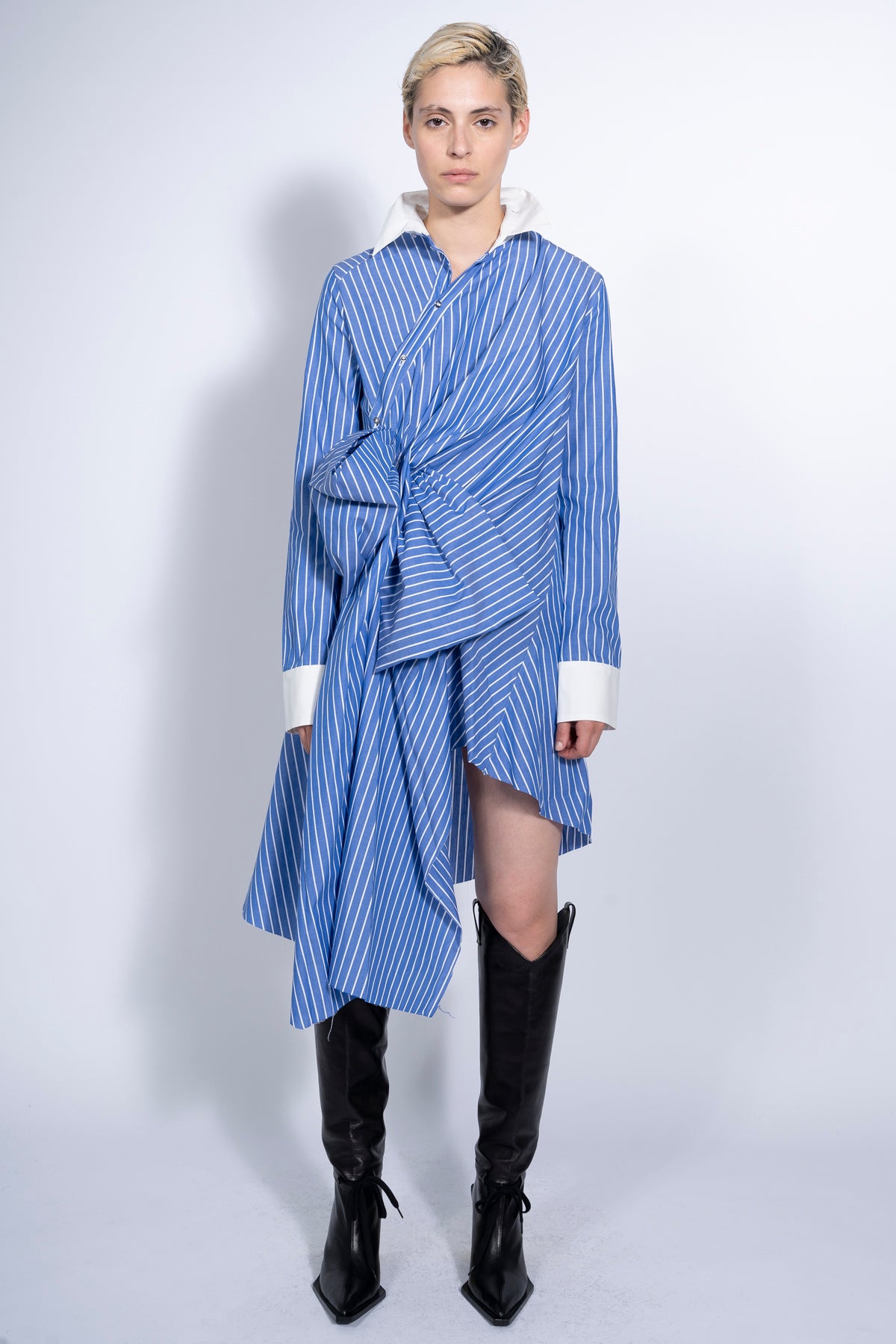 BLUE STRIPED SHIRT DRESS WITH SIDE BOW MARQUES ' ALMEIDA BLUE STRIPED SHIRT DRESS WITH SIDE BOW MARQUES ' ALMEIDA