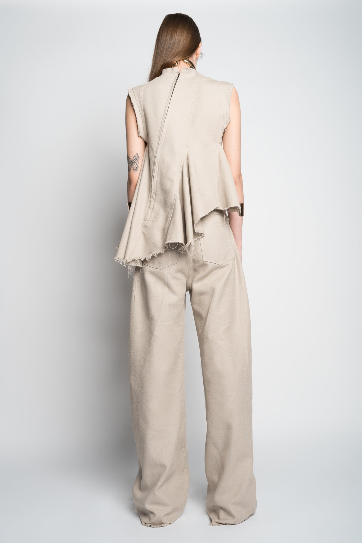 BEIGE WOVEN SLEEVELESS TOP WITH ASYMMETRIC HEM marques almeida