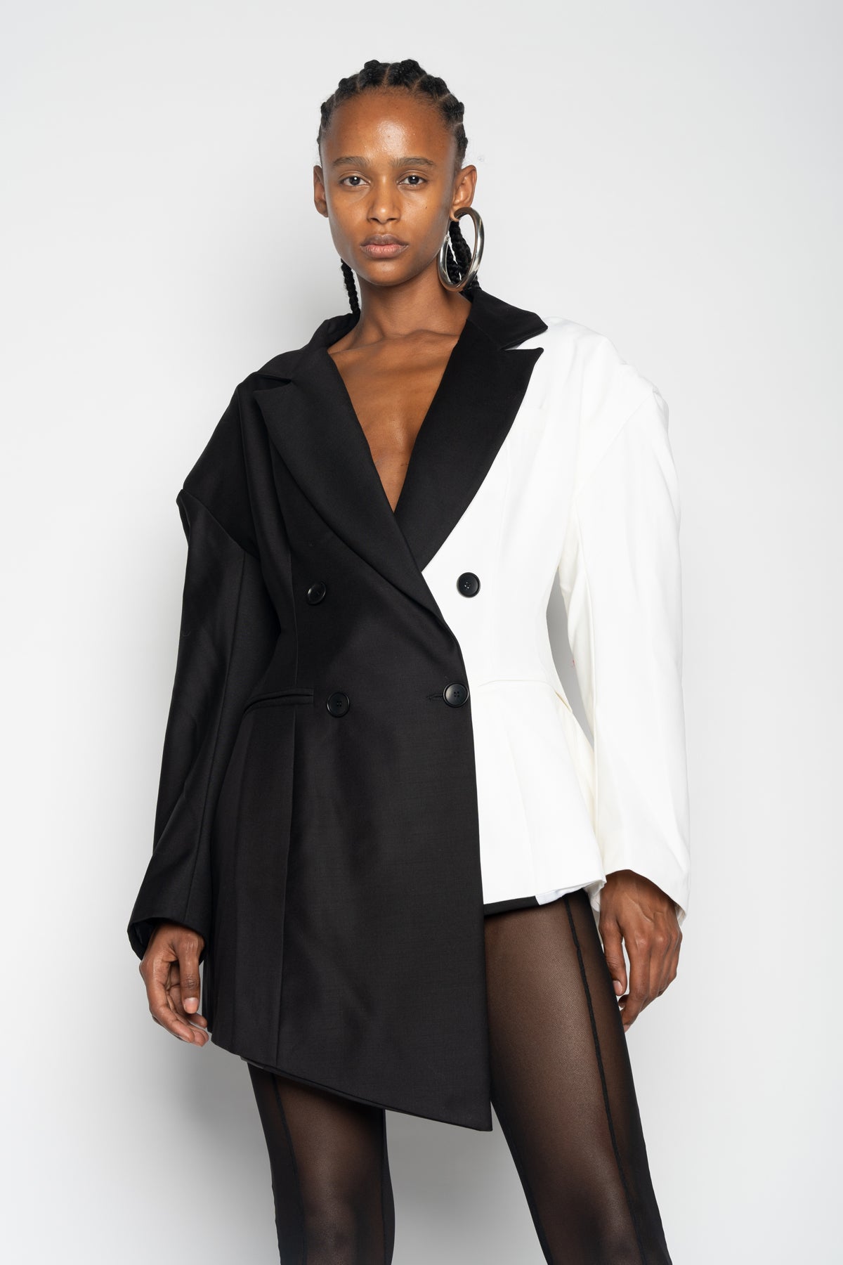 BLACK AND WHITE FITTED BLAZER marques almeida