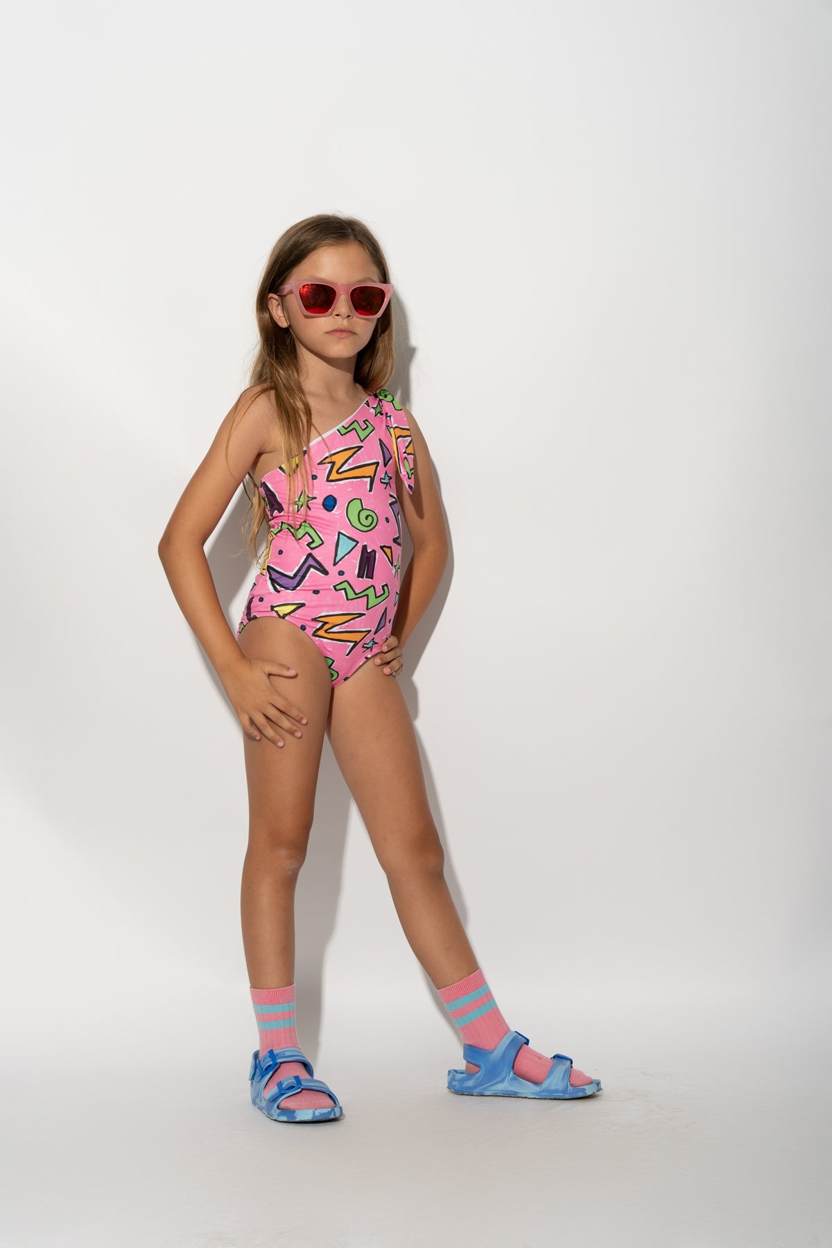 PINK SQUIGGLE PRINT ONE-SHOULDER SWIMSUIT makids 