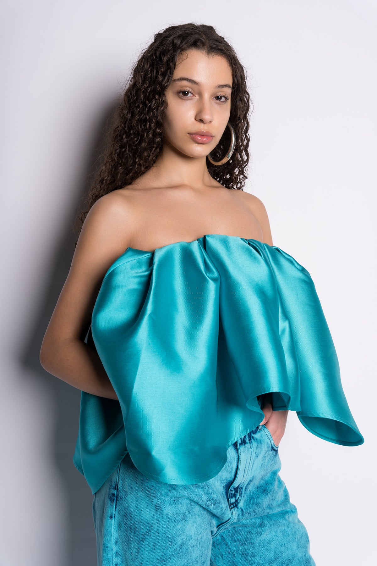 TURQUOISE PLEATED STRAPLESS TOP