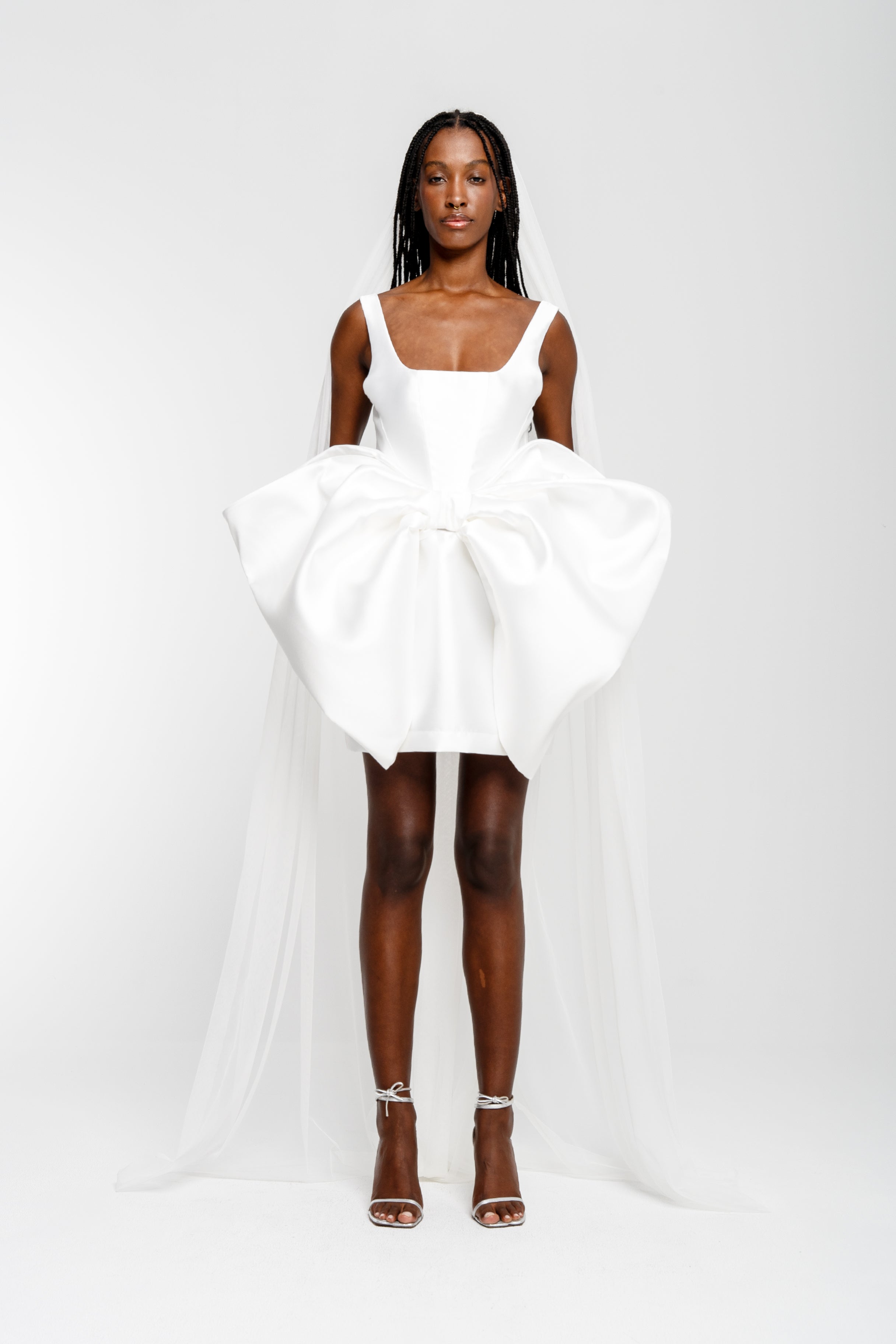 WHITE BIG BOW MINI DRESS MARQUES ' ALMEIDA WHITE BIG BOW MINI DRESS MARQUES ' ALMEIDA