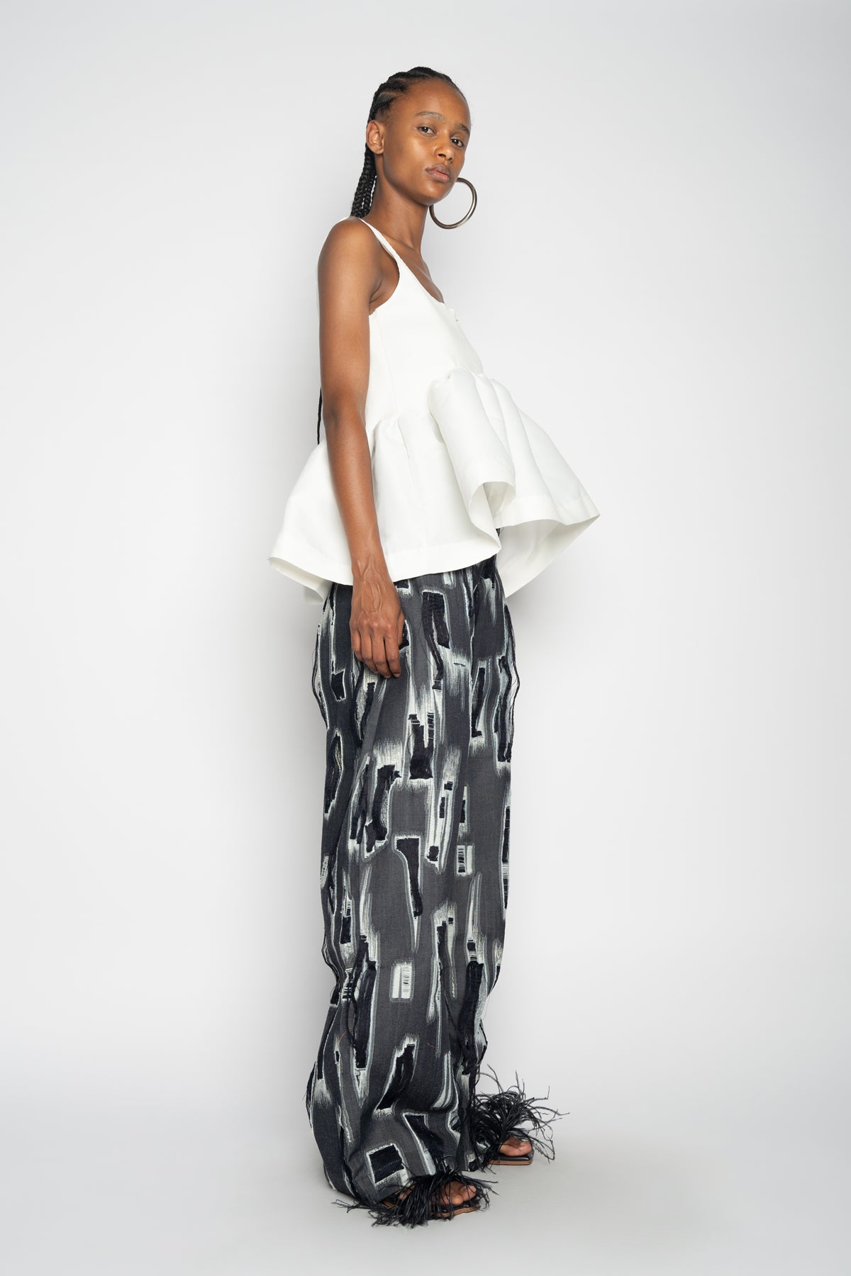 WHITE SLEEVELESS PUFF HEM TOP marques almeida