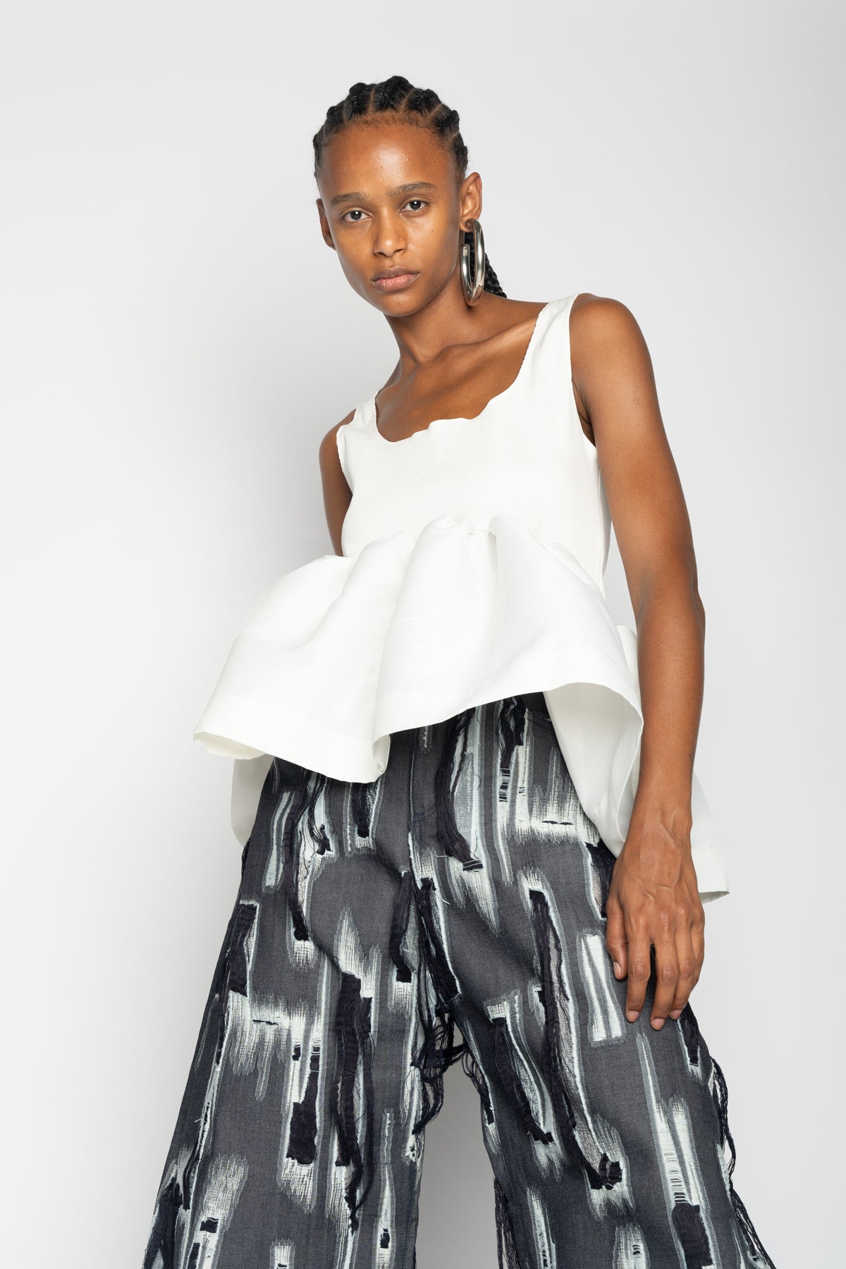 WHITE SLEEVELESS PUFF HEM TOP marques almeida