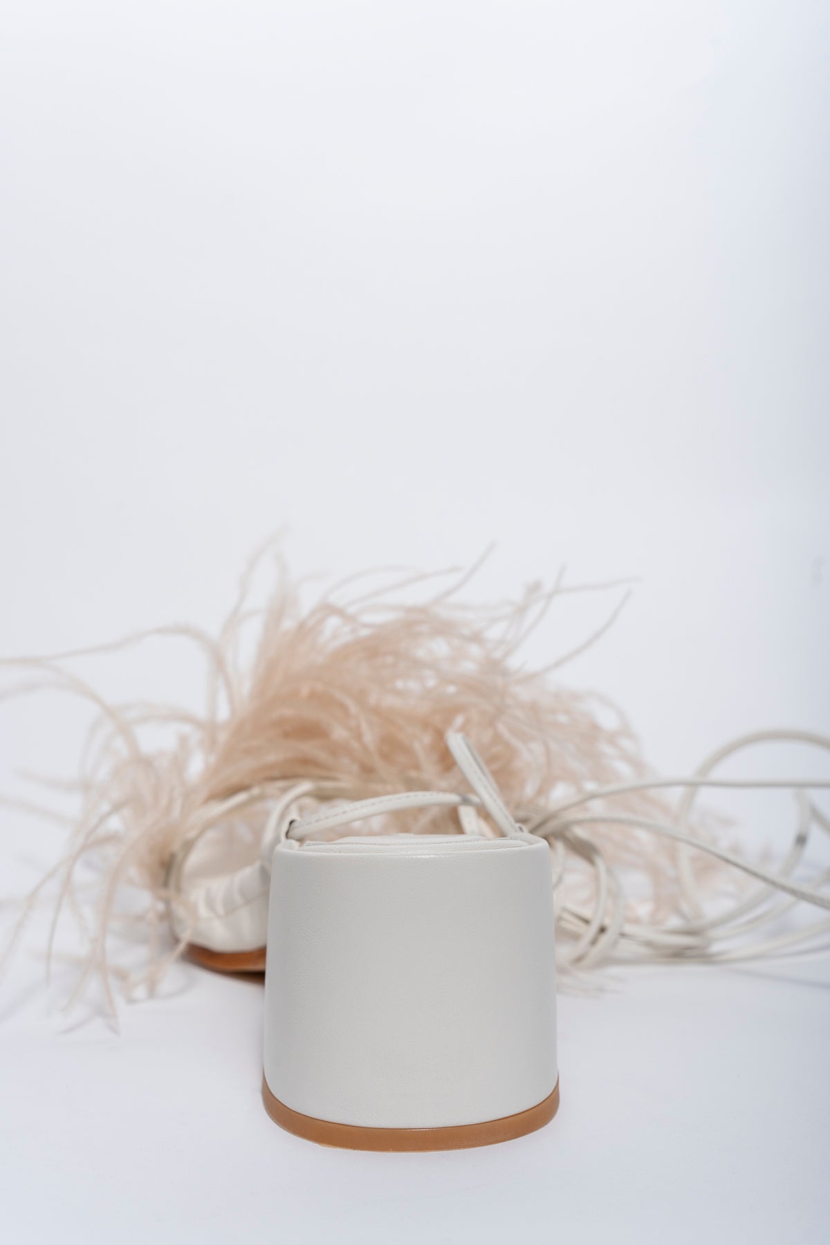 BEIGE FEATHER STRAPPY SANDAL marques almeida