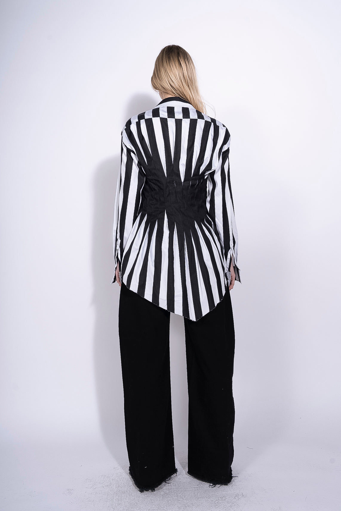 BLACK AND WHITE CINCHED SHIRT marques almeida