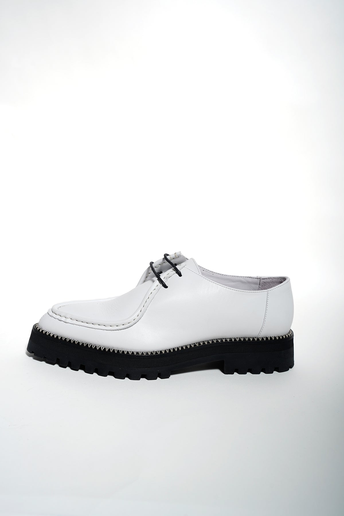 WHITE BROGUE W/ BLANKET STITCH MARQUES ALMEIDA