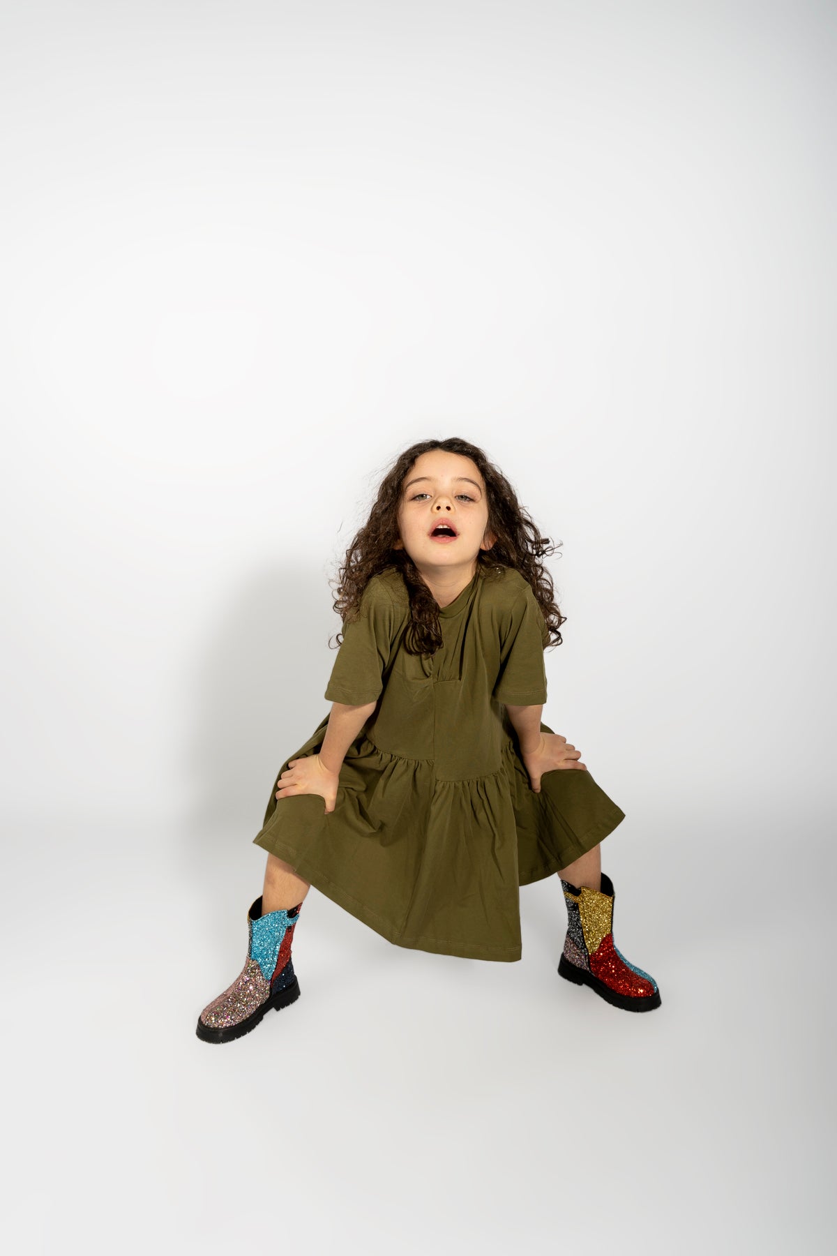 KHAKI GATHERED JERSEY T-SHIRT DRESS MA KIDS