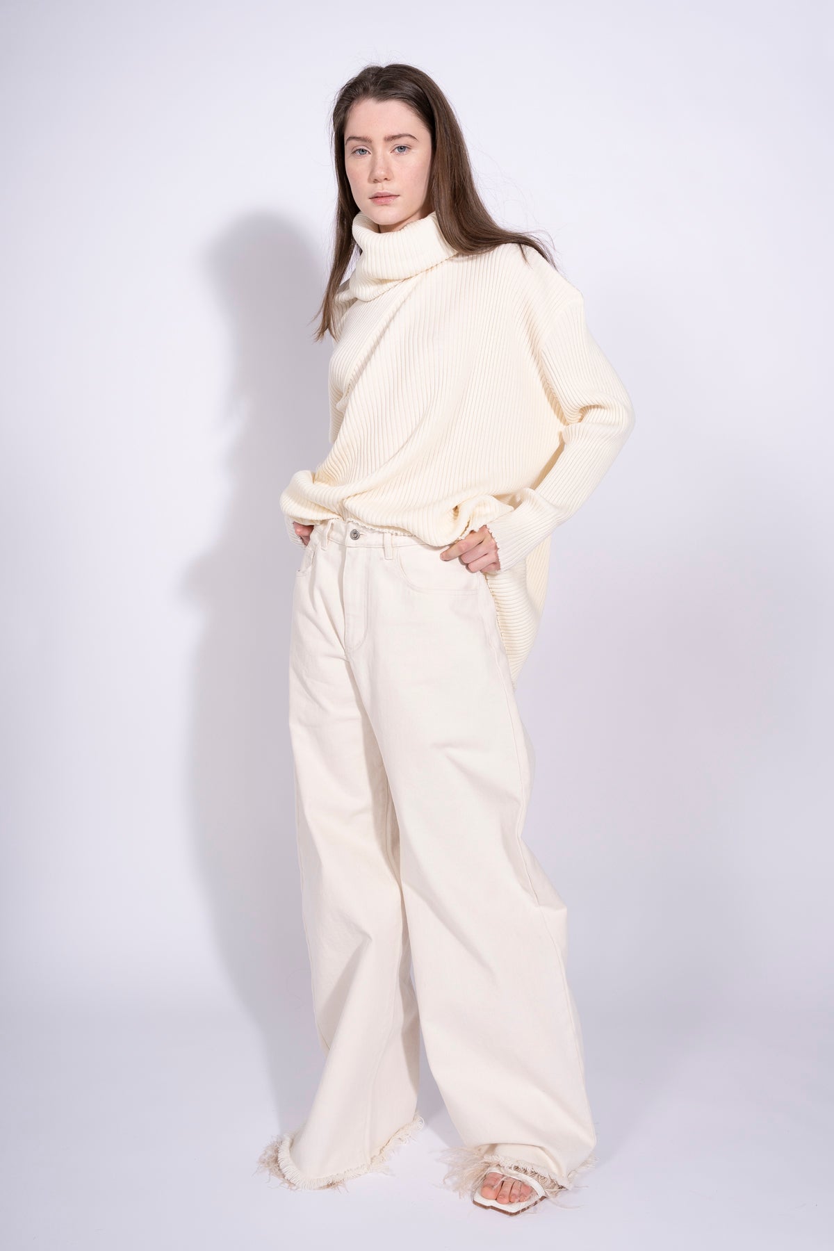 White slouchy jumper hotsell