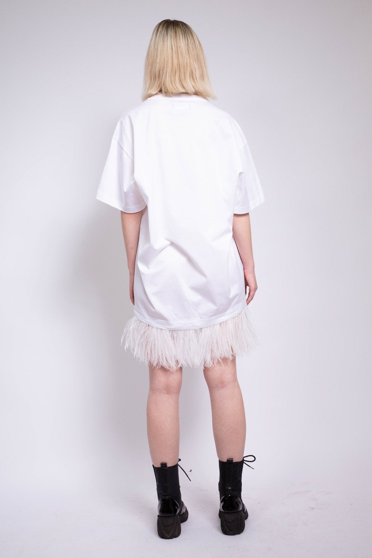 WHITE FEATHER HEM T-SHIRT DRESSWHITE FEATHER HEM T-SHIRT DRESS